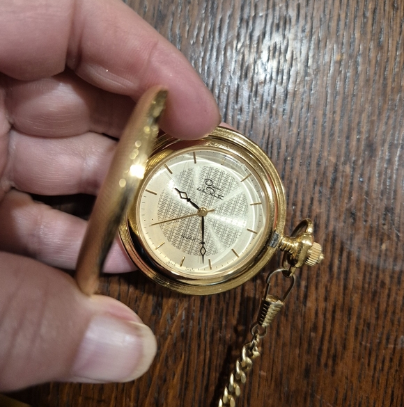 Oscar de la Renta Other - Oscar De La Renta Pocket Watch